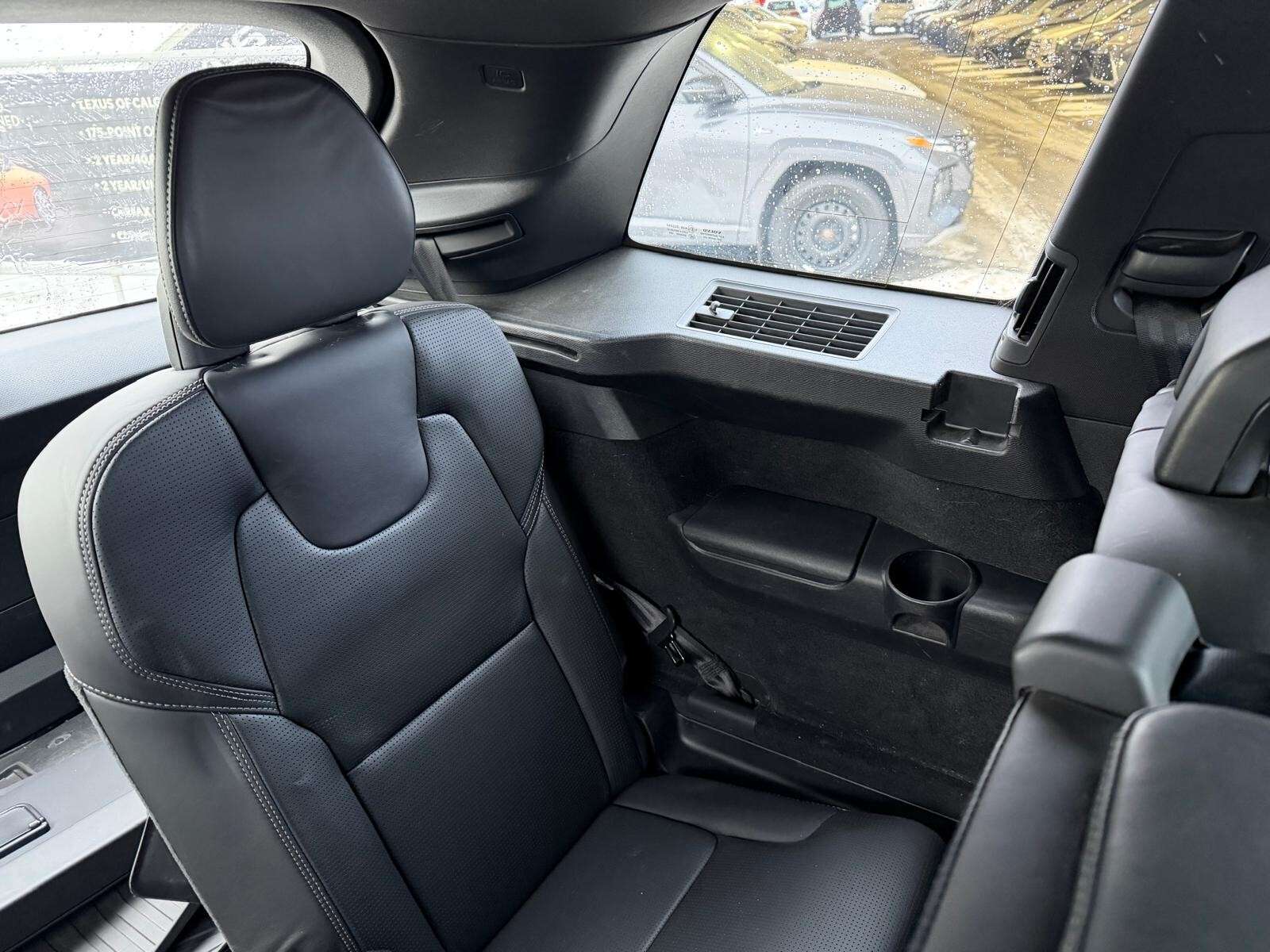 2017 Volvo XC90 T8 PHEV Inscription thumb 16