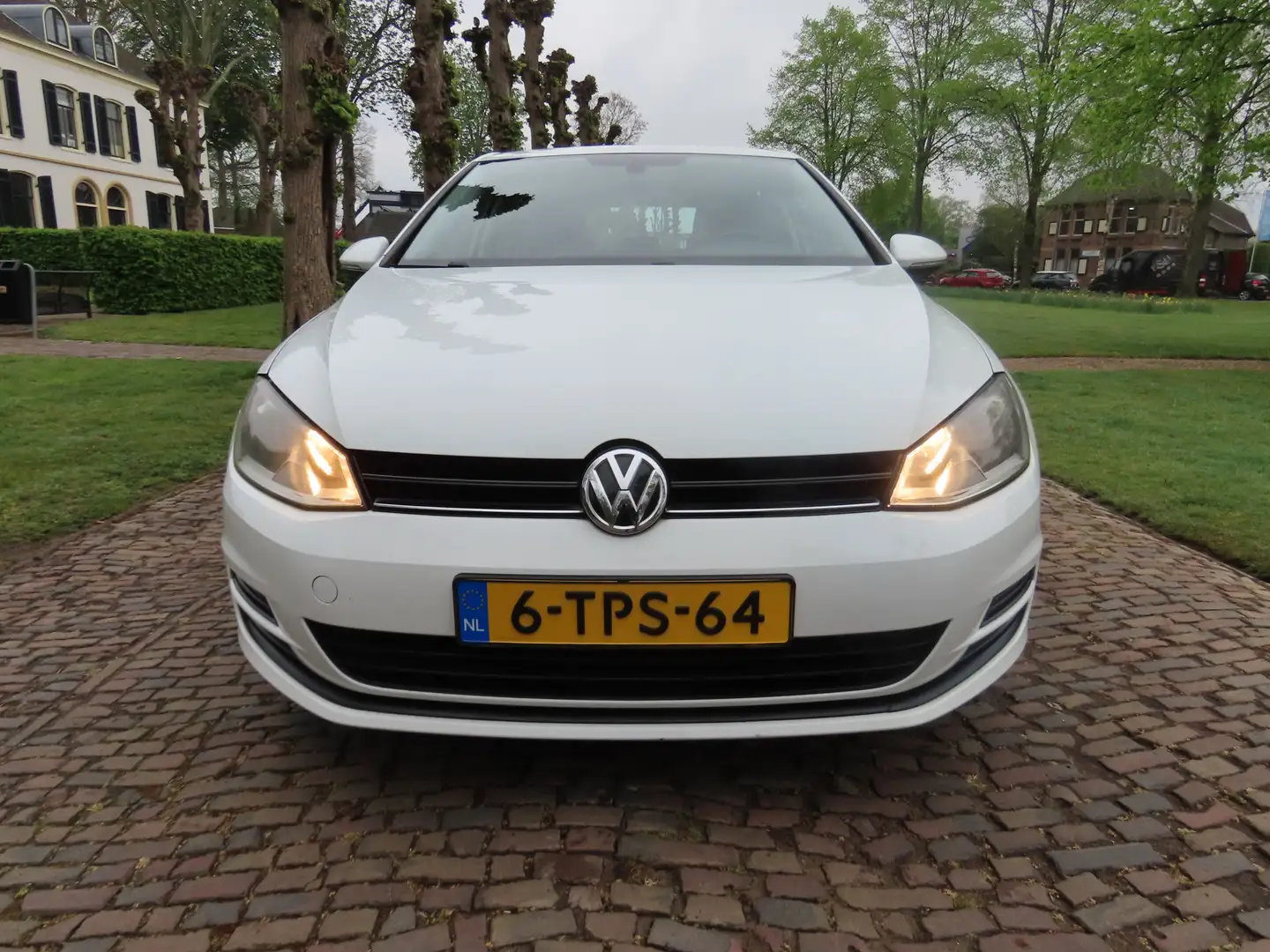 Volkswagen Golf 1.2 TSI Comfortline Ecc Cruisecontrol Isofix Stuur Blanco - 2