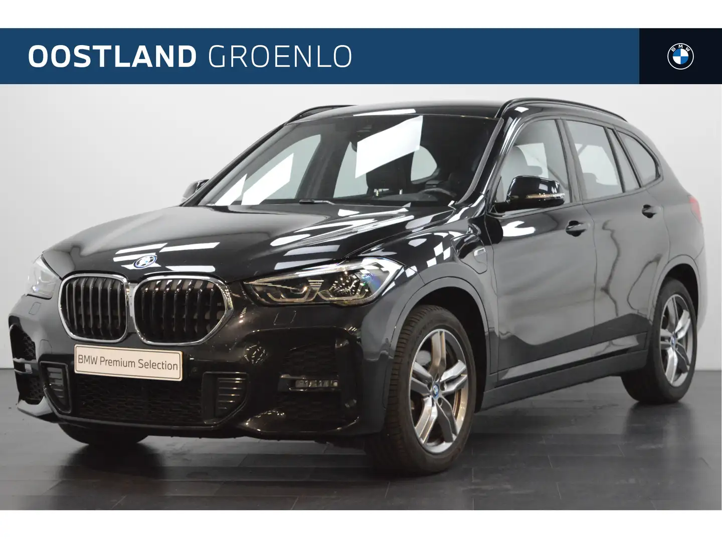 BMW X1 xDrive25e M Sport Automaat / Achteruitrijcamera / Zwart - 1