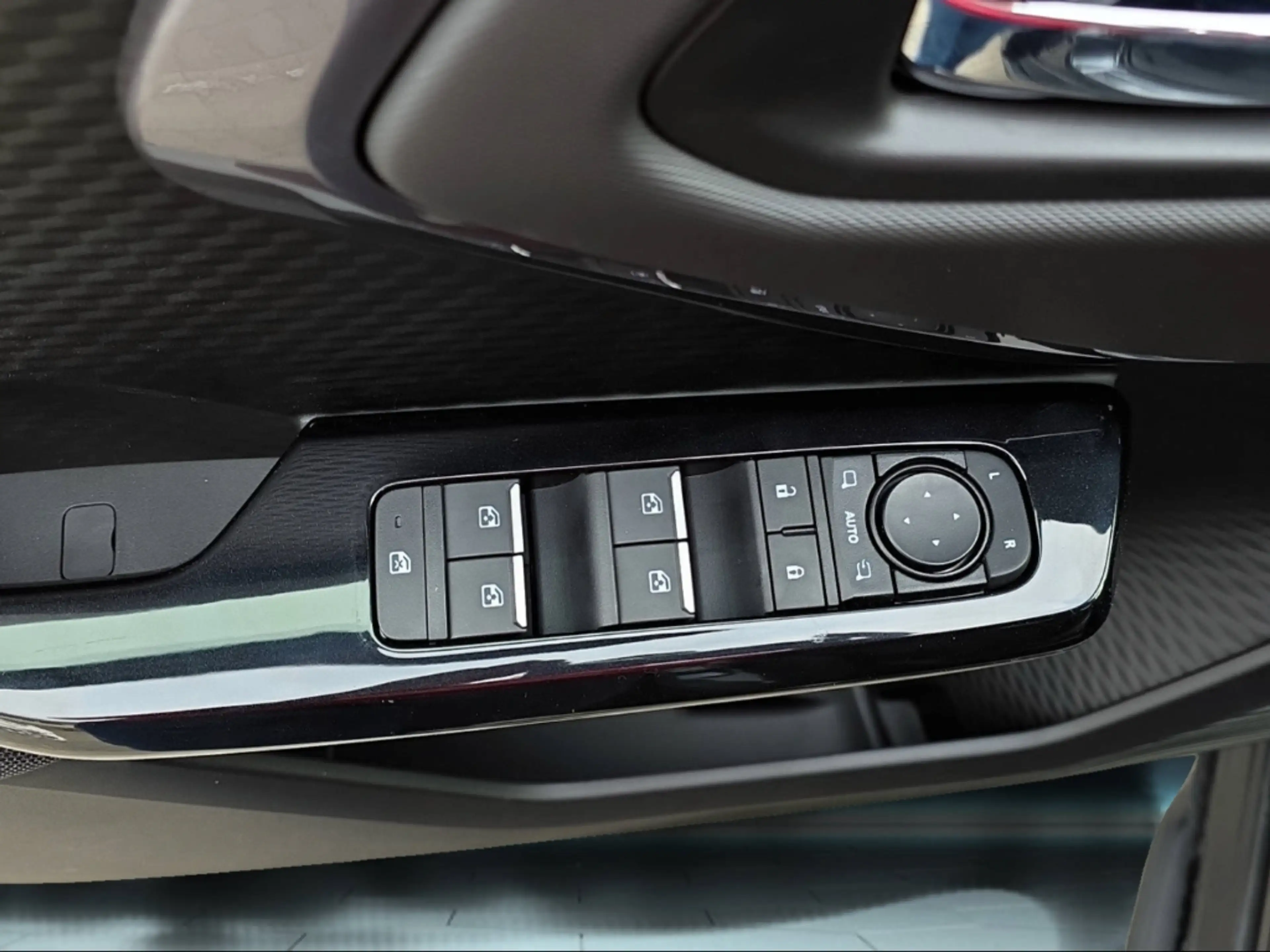 Toyota Urban Cruiser Lounge Spurhalteass. Verkehrszeichenerk. Keyless P — photo 11