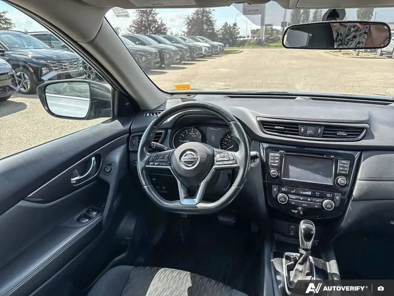 Nissan Rogue photo Nissan Rogue