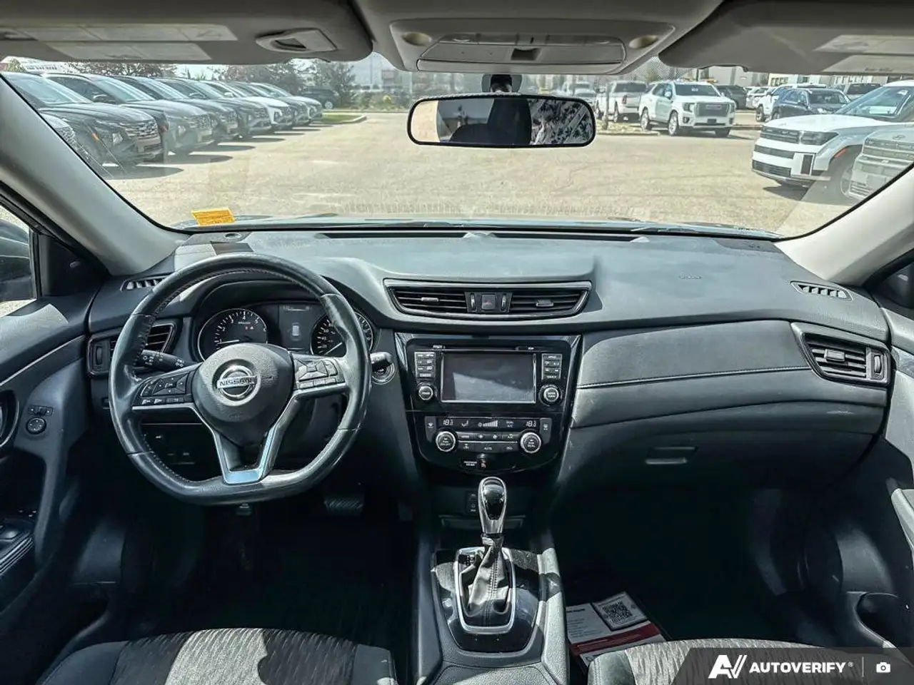 Nissan Rogue photo Nissan Rogue