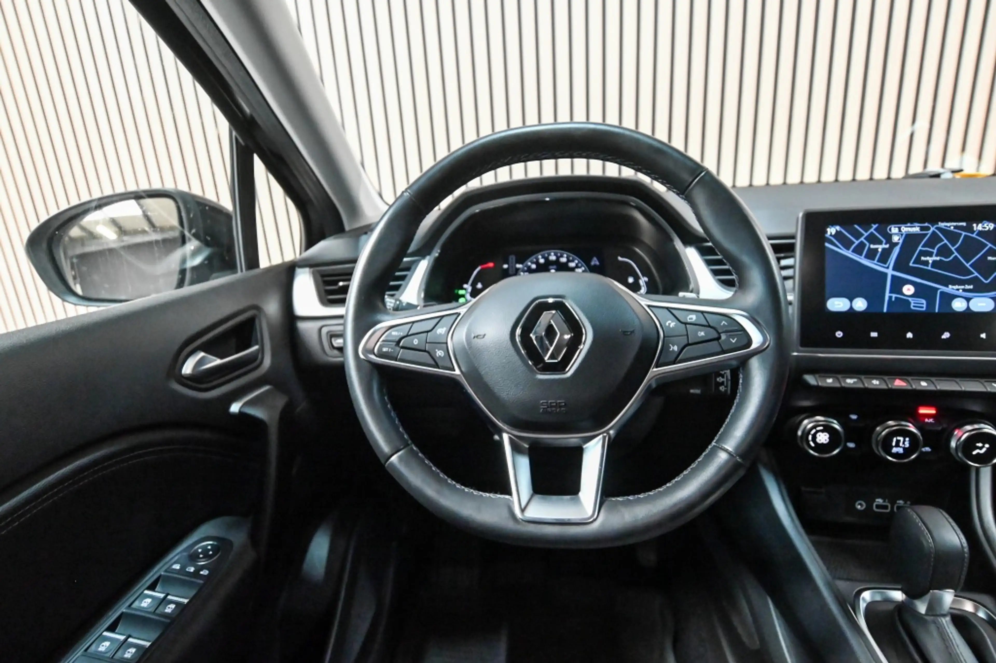 Renault Captur 1.3 TCe Ini. Paris — photo 12
