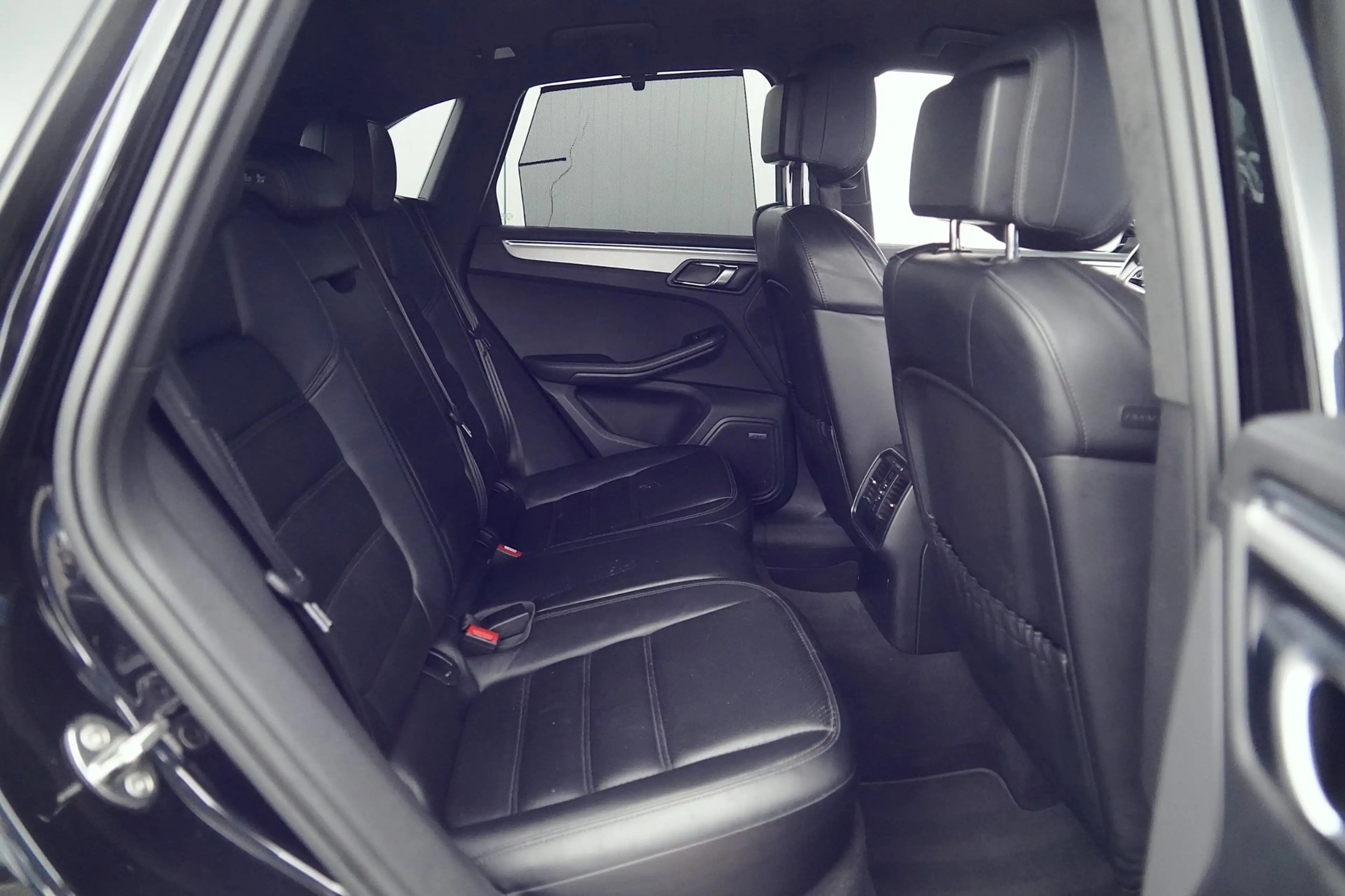 Porsche Macan 3.6 Turbo / NL-Auto / Camera / Navi / Luchtvering — photo 7