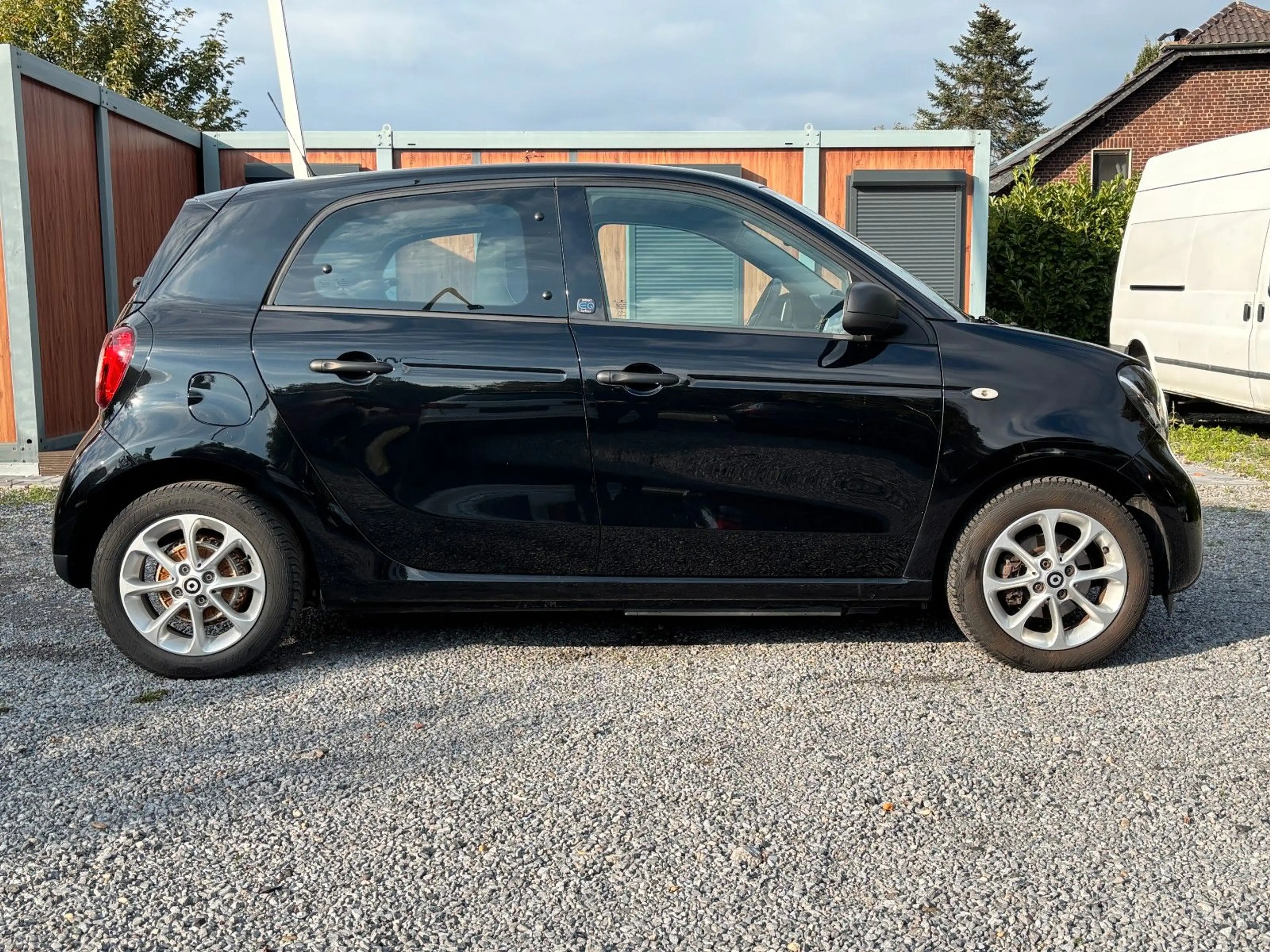 smart forFour electric drive / EQ*2.Hand*Scheckheft — photo 6