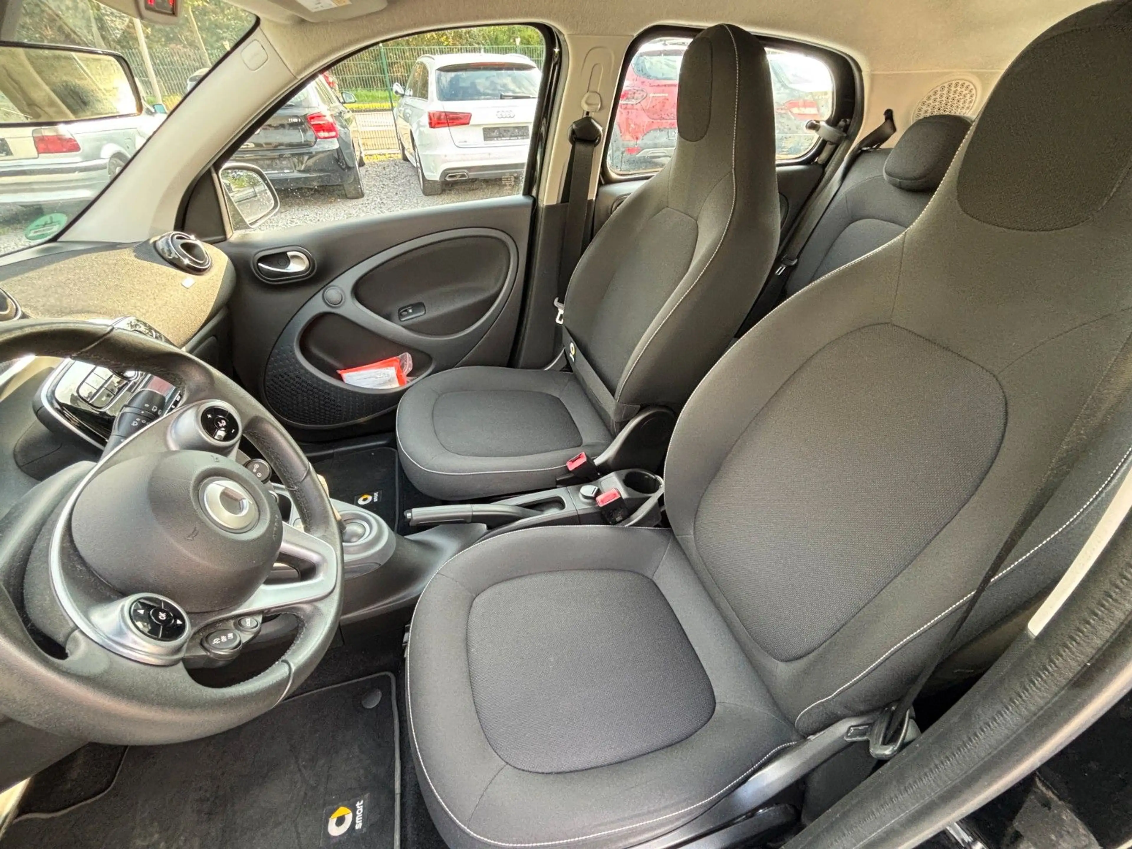 smart forFour electric drive / EQ*2.Hand*Scheckheft — photo 9