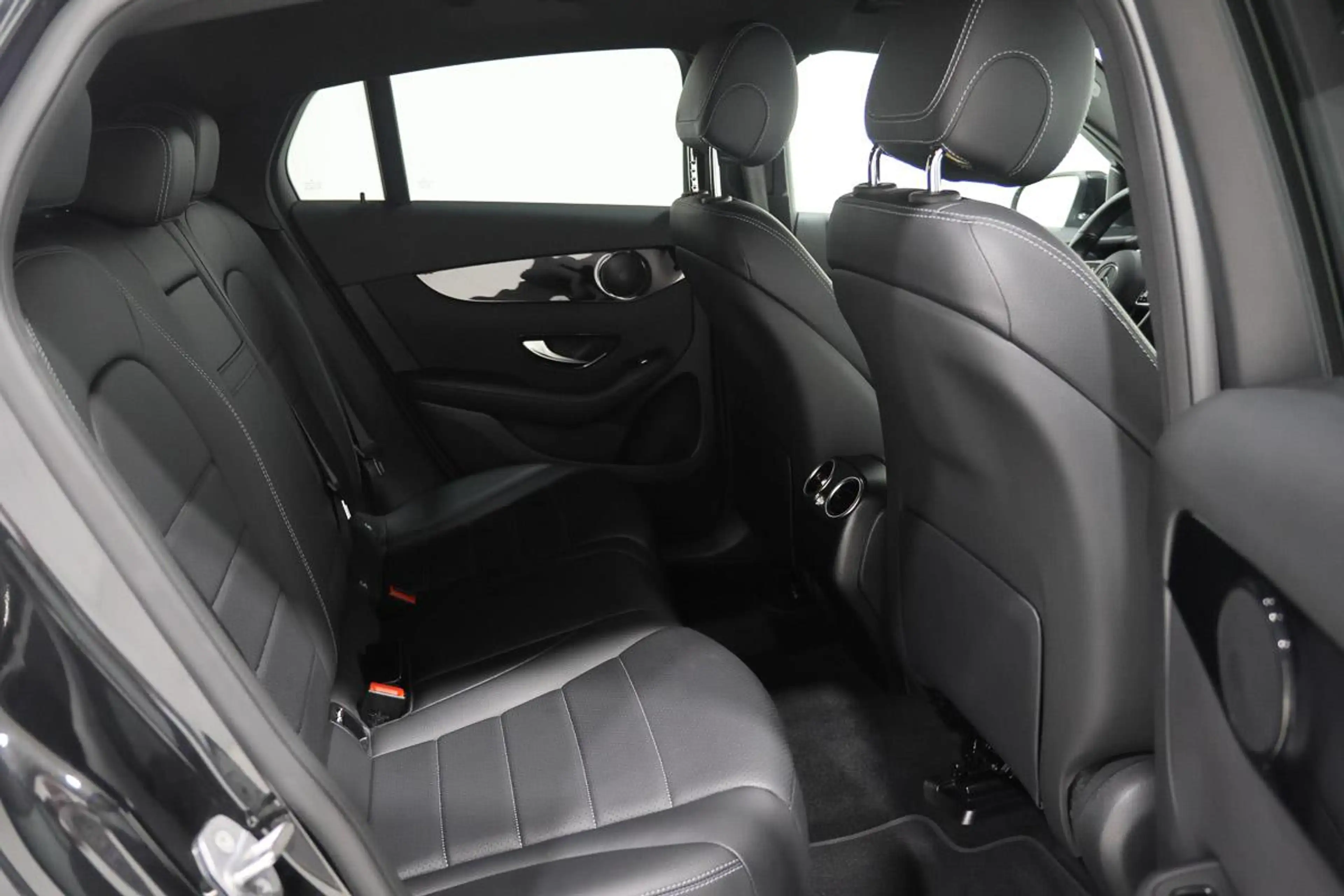 Mercedes-Benz GLC 200 D COUPE - BVA LED - CUIR SPORT - 18 - CAM - GPS — photo 11