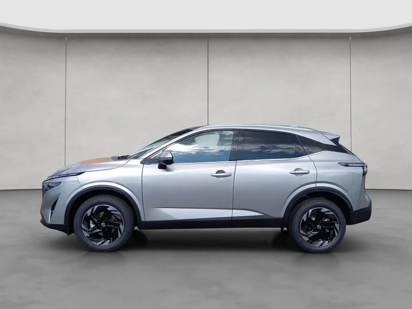 Nissan Qashqai 1.3 DIG-T MHEV N-Connecta 103 kW, 5-türig Silber - 2