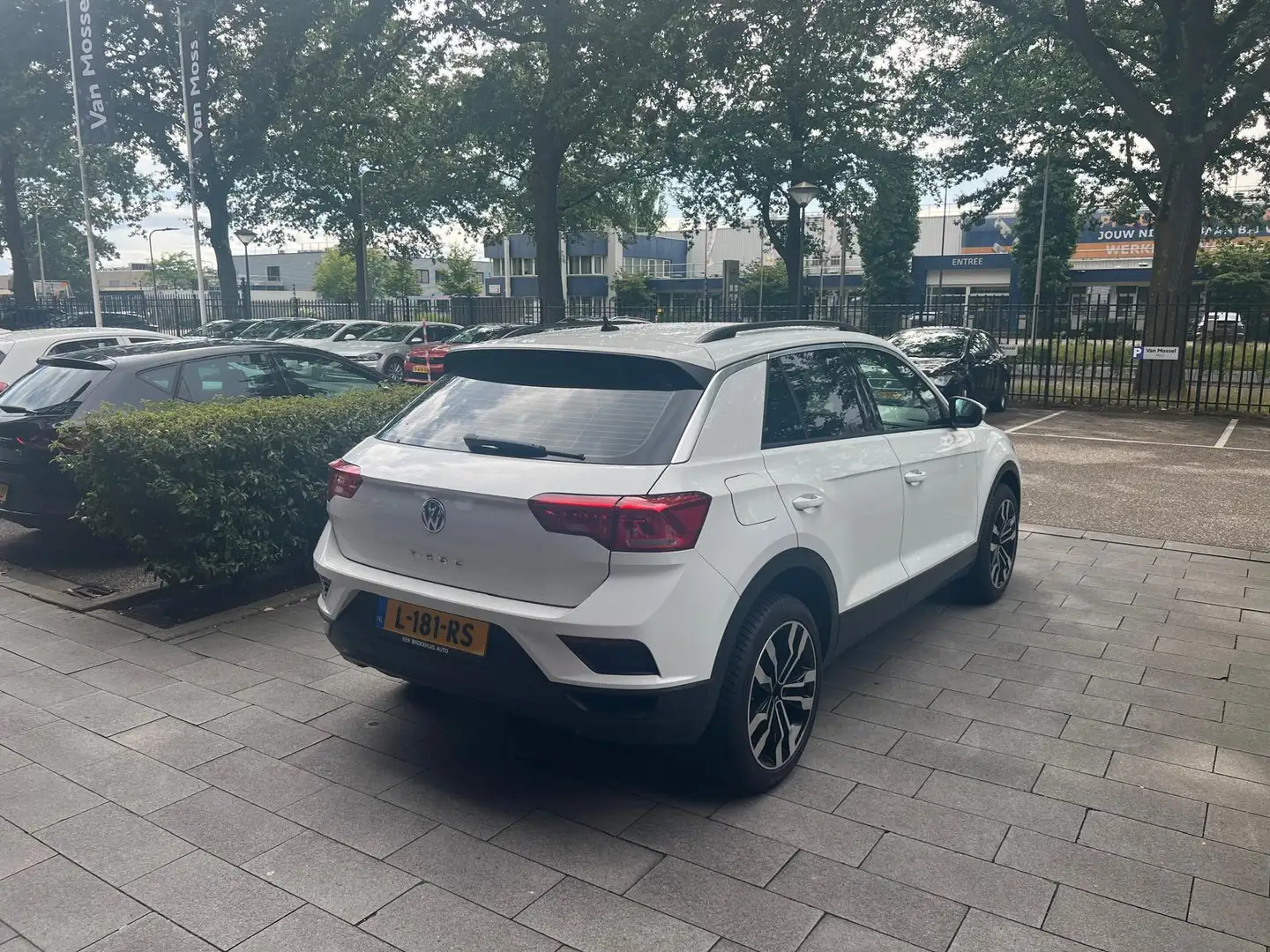 Volkswagen T-Roc 1.0 TSI Style | WORDT VERWACHT | SUZUKA VELGEN | L Wit - 2
