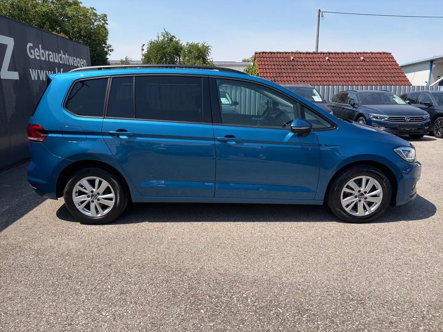 Volkswagen Touran Comfortline 2,0 BMT TDI DSG | NP: €57.600 Blau - 2