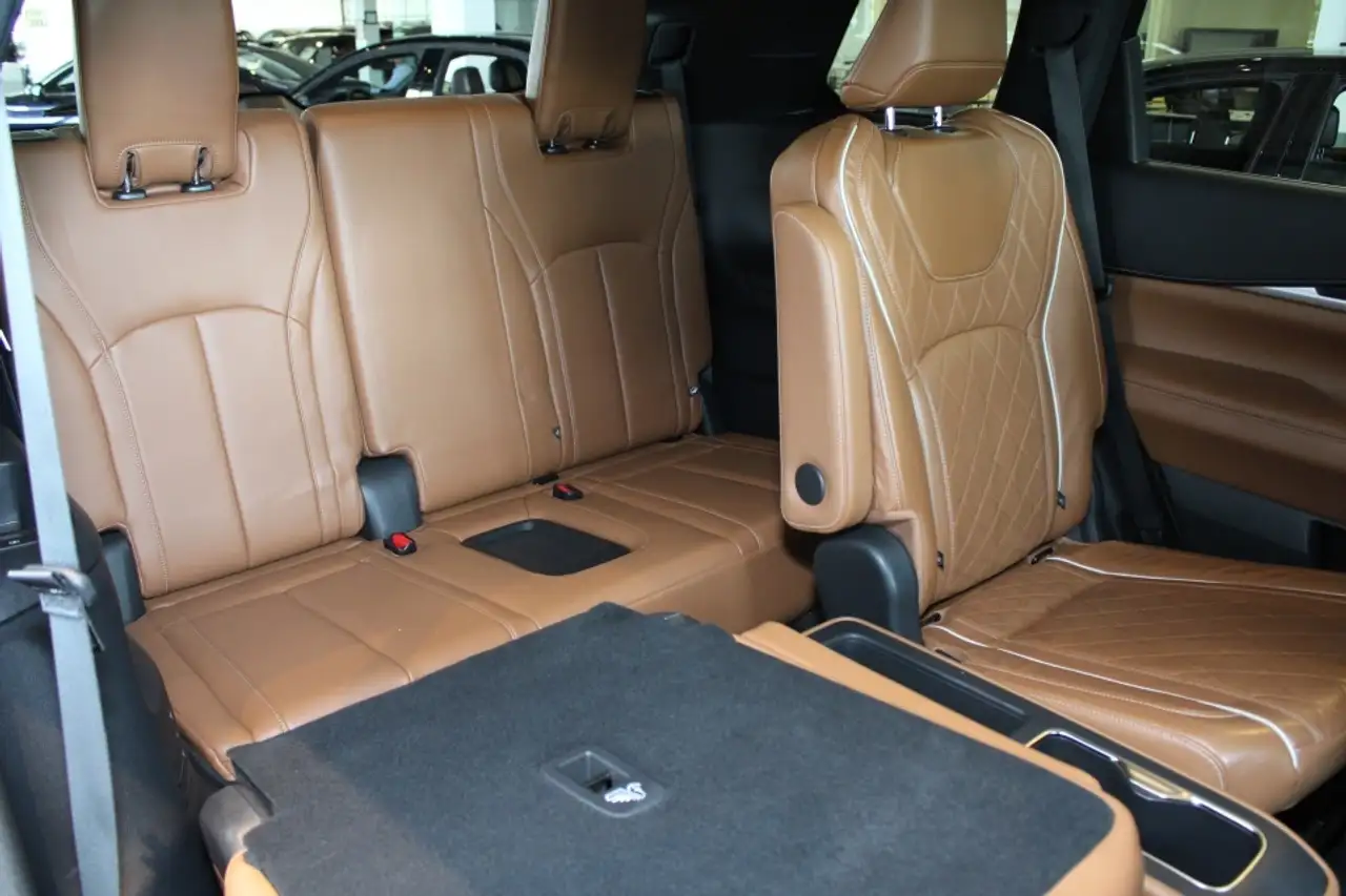 Infiniti QX60 снимка Infiniti QX60