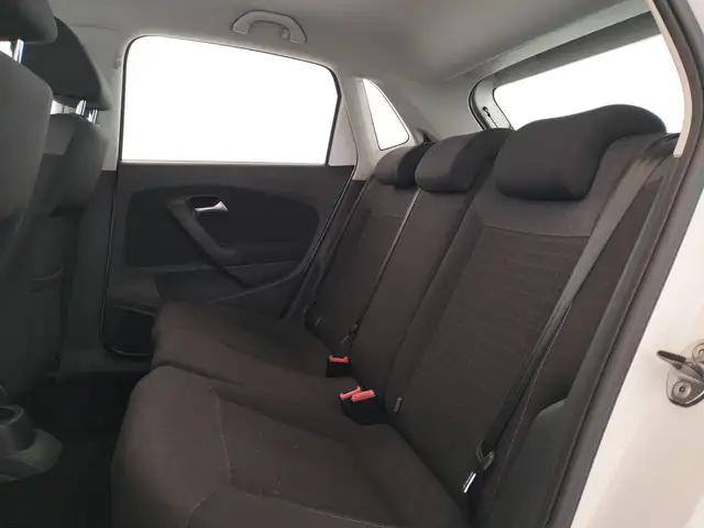 Volkswagen Polo view 11