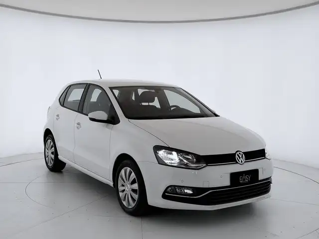 Volkswagen Polo view 4