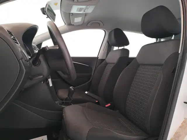 Volkswagen Polo view 10