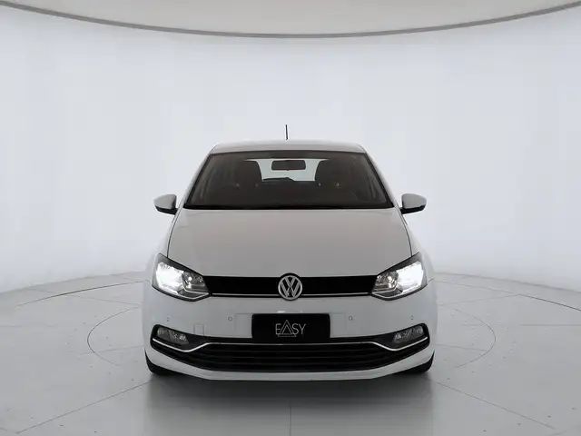 Volkswagen Polo view 3