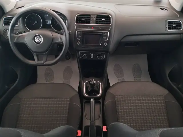 Volkswagen Polo view 8