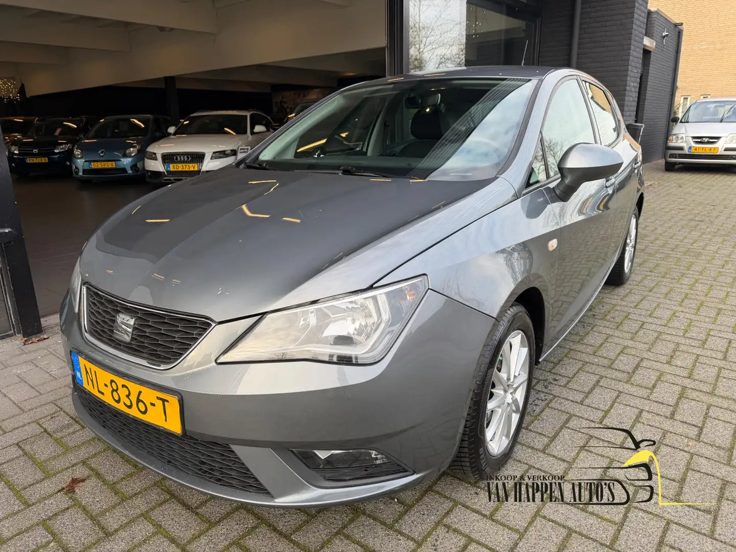 SEAT Ibiza 1.0 EcoTSI Style Connect Grau - 2
