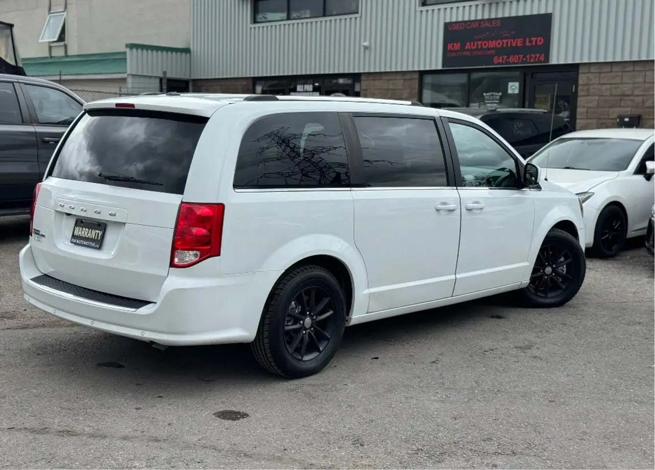 Dodge Grand Caravan снимка Dodge Grand Caravan