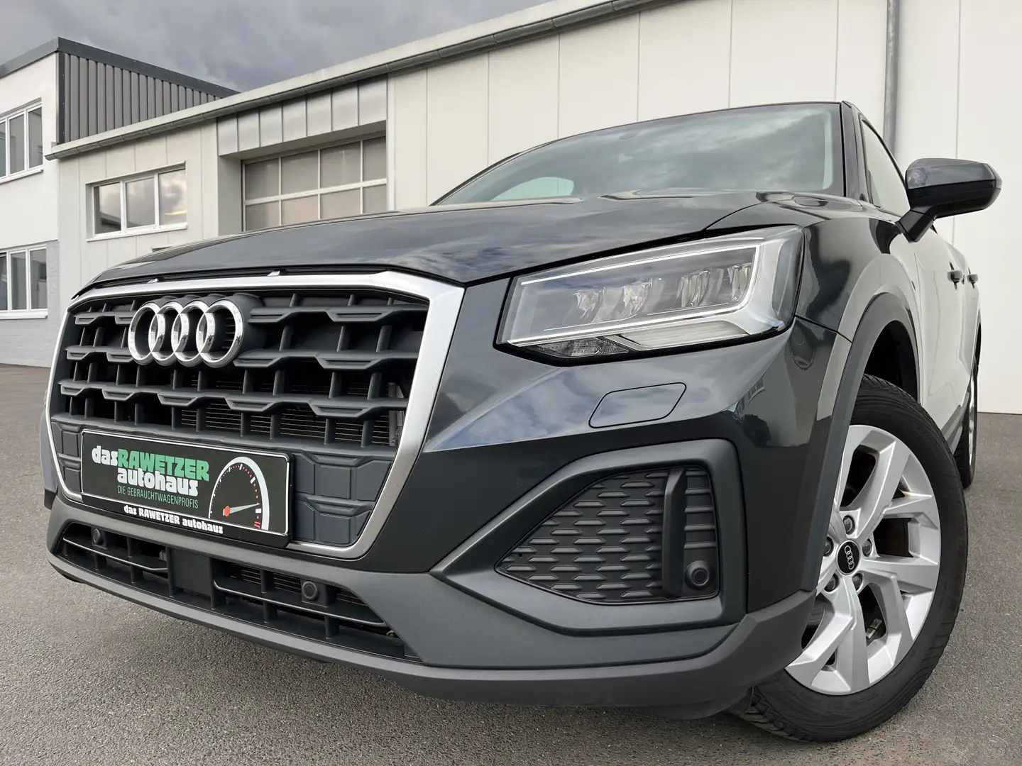 Audi Q2 35 1.5 TFSI S tronic 144€ m. 20% Anzahlung DAB N Grau - 1