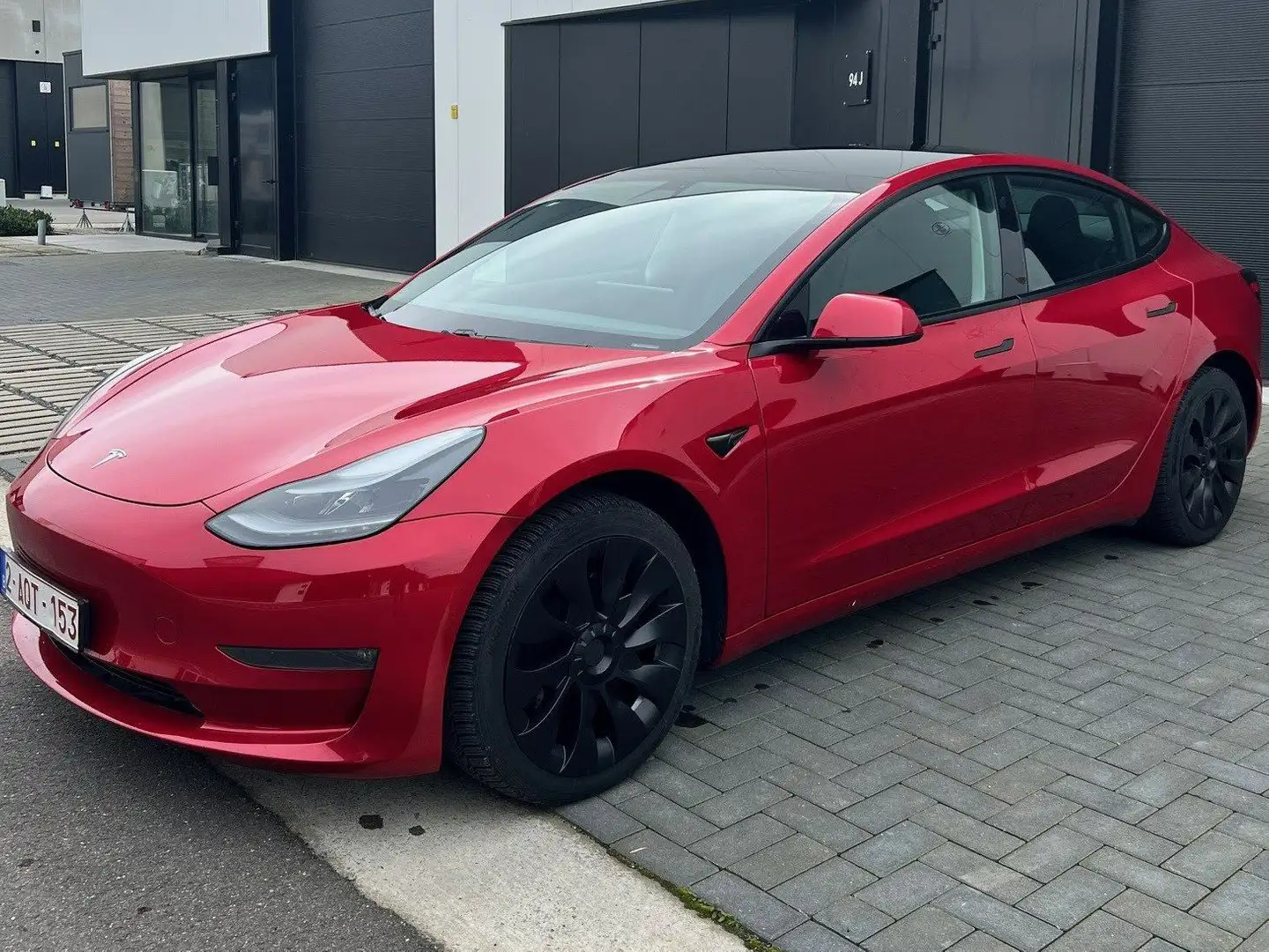 Tesla Model 3 Long Range AWD Rouge - 1