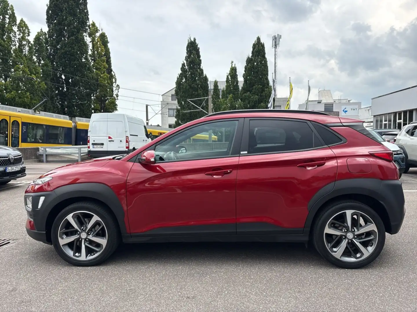 Hyundai KONA Advantage + 2WD Klima Navi Rückfahrkamera Rot - 2