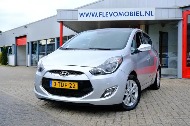 Hyundai iX20 1.6i i-Catcher Aut. Pano|Leder|Navi|Cam|LMV