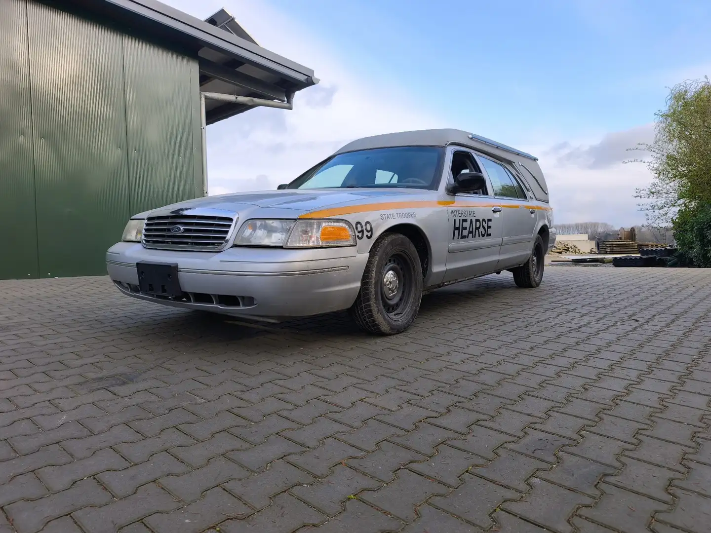 Ford Crown Victoria Leichenwagen 4,6l V8 NUR 84000 Meilen Silber - 1