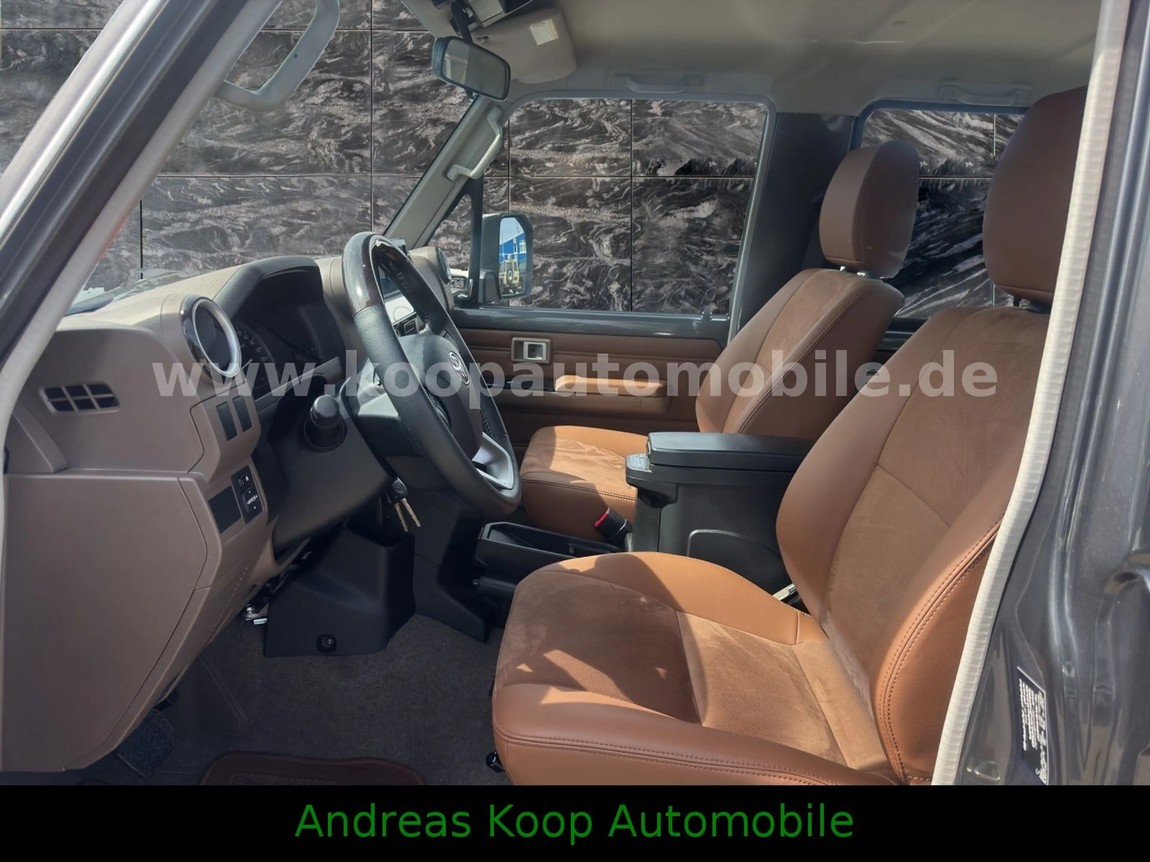 Toyota Land Cruiser GRJ 71 LX-Z Autom Temp Leder SOFORT — photo 13