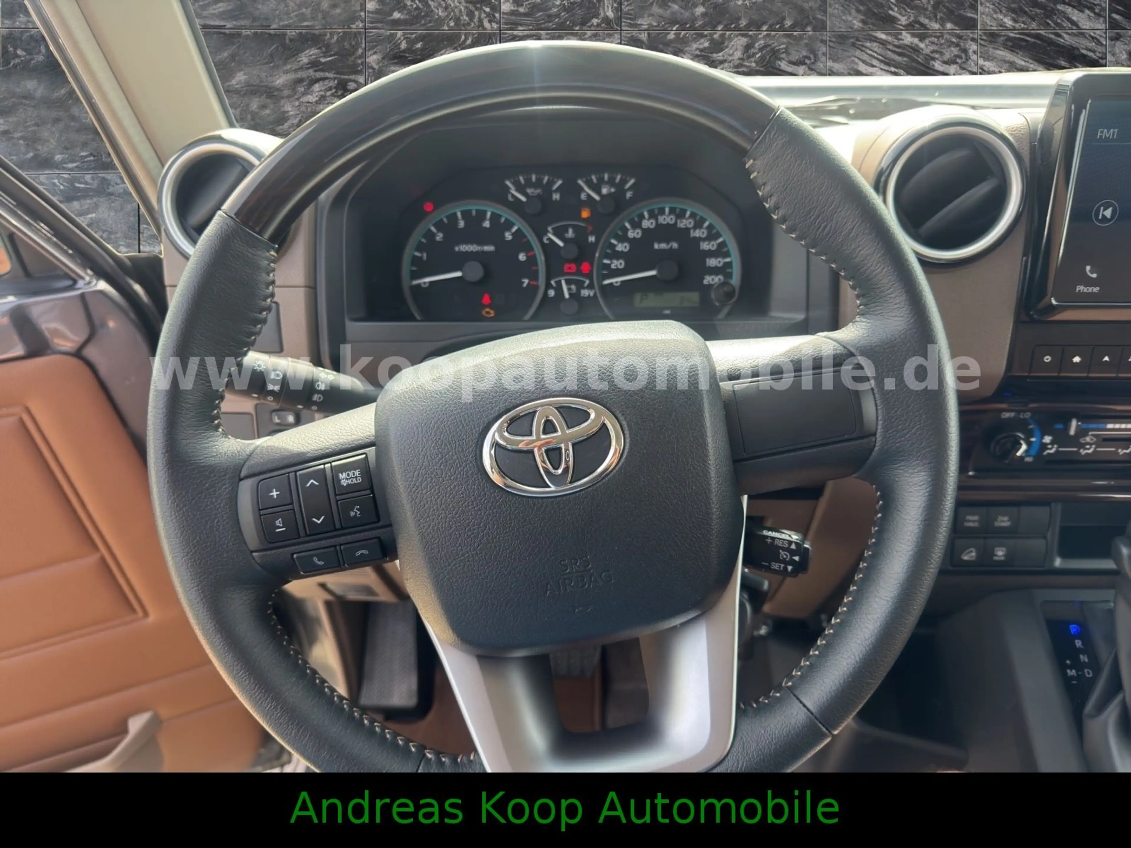 Toyota Land Cruiser GRJ 71 LX-Z Autom Temp Leder SOFORT — photo 14