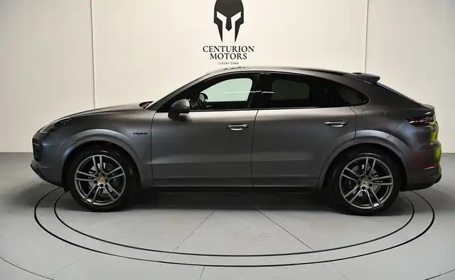 Porsche Cayenne view 6