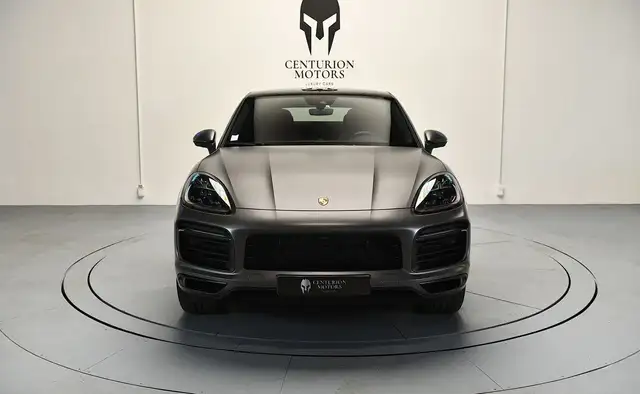 Porsche Cayenne view 2