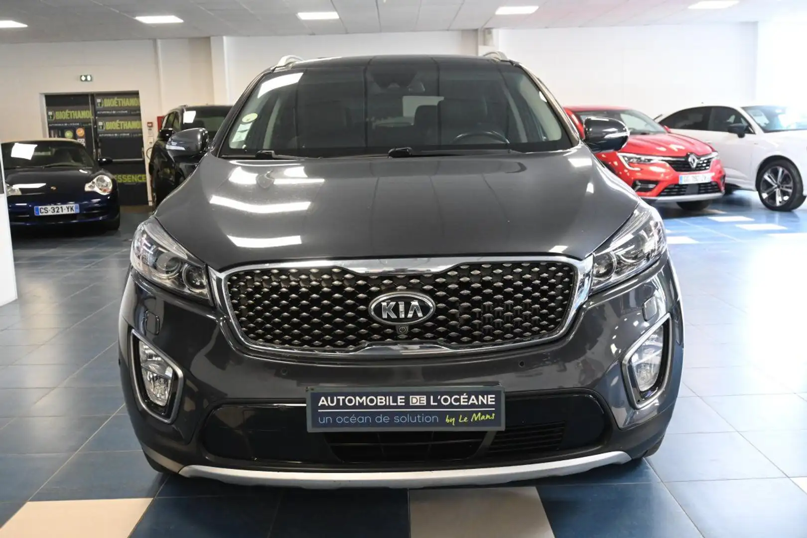 Kia Sorento 2.2 CRDI 200 ch ISG 4x4 7pl Ultimate A Gris - 2