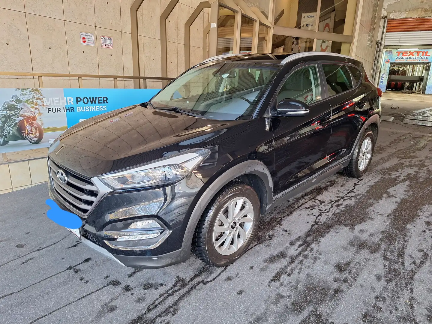 Hyundai TUCSON Tucson 1,7 CRDI Start-Stopp Edit.25 DCT Edition 25 Schwarz - 1
