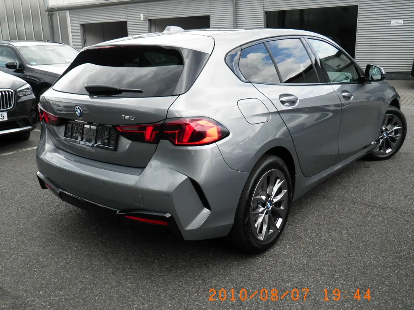 BMW 120 Navi Digitales Cockpit LED Apple CarPlay Android A Grau - 2