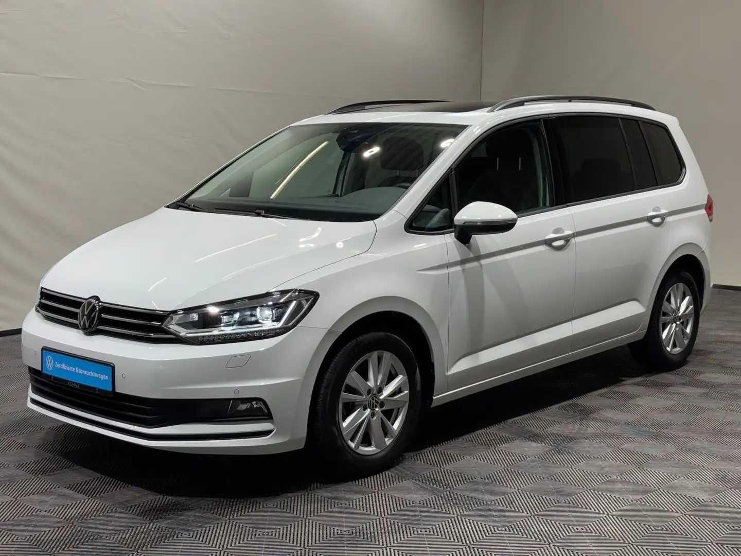 Volkswagen Touran Comfortline 2.0 TDI DSG | iQ.LIGHT NAVI Wit - 2