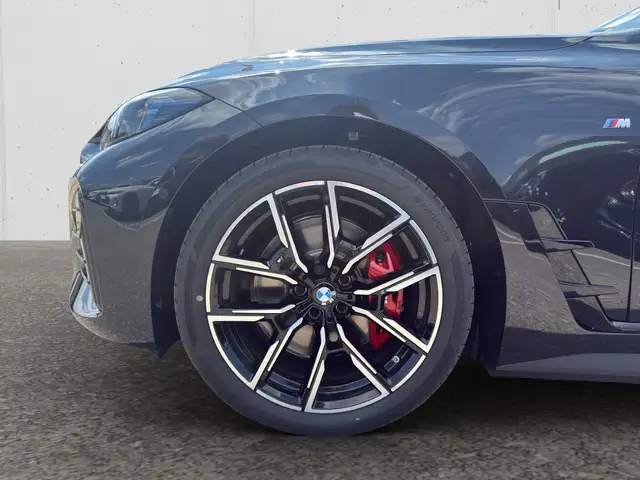 BMW I4 view 7