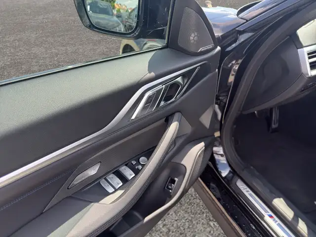 BMW I4 view 9