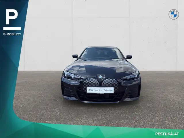 BMW I4 view 2