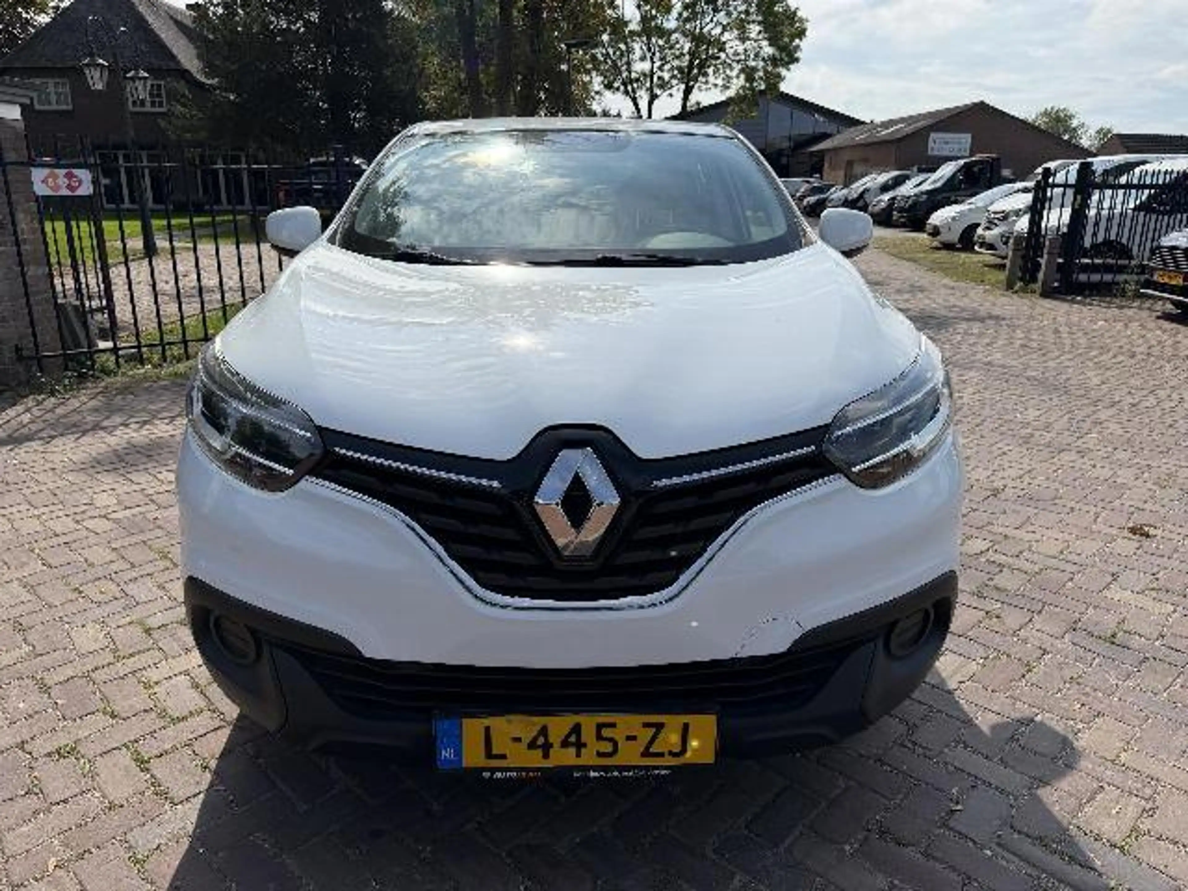 Renault Kadjar 1.2 TCe Life — photo 3