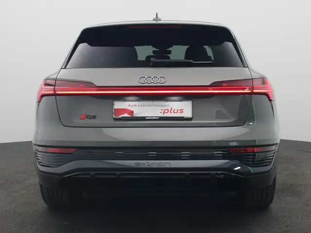 Audi Q8 E-Tron view 6