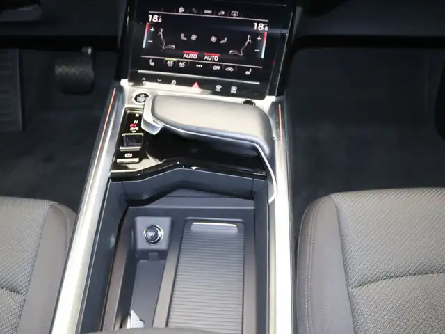 Audi Q8 E-Tron view 12