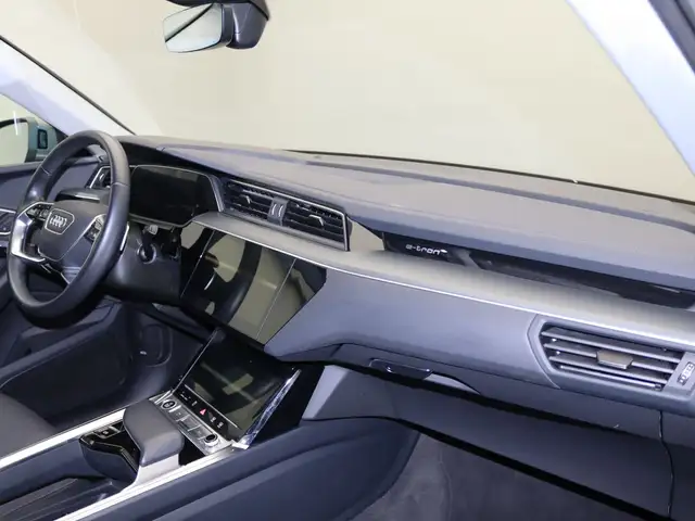 Audi Q8 E-Tron view 9