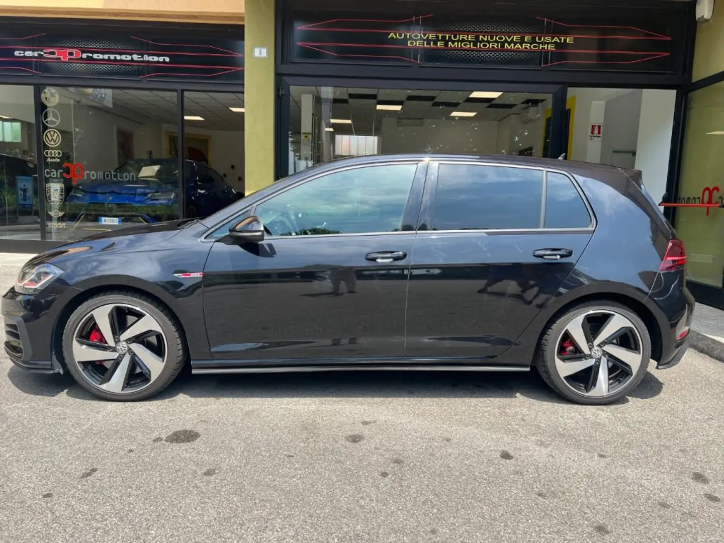 Volkswagen Golf GTI Performance 2.0 245 CV TSI DSG 5p. BMT Nero - 2