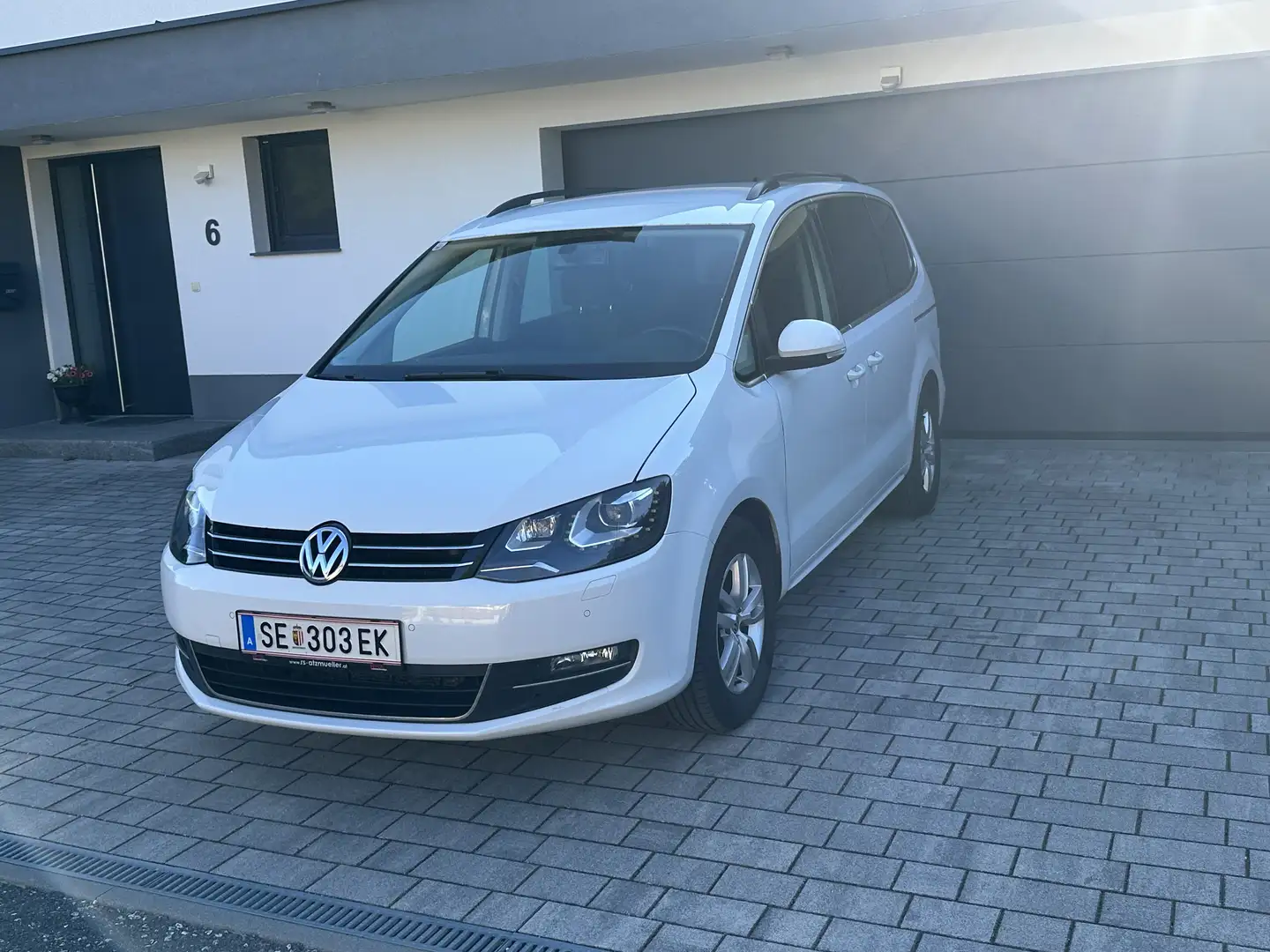 Volkswagen Sharan 2.0 TDI Білий - 2
