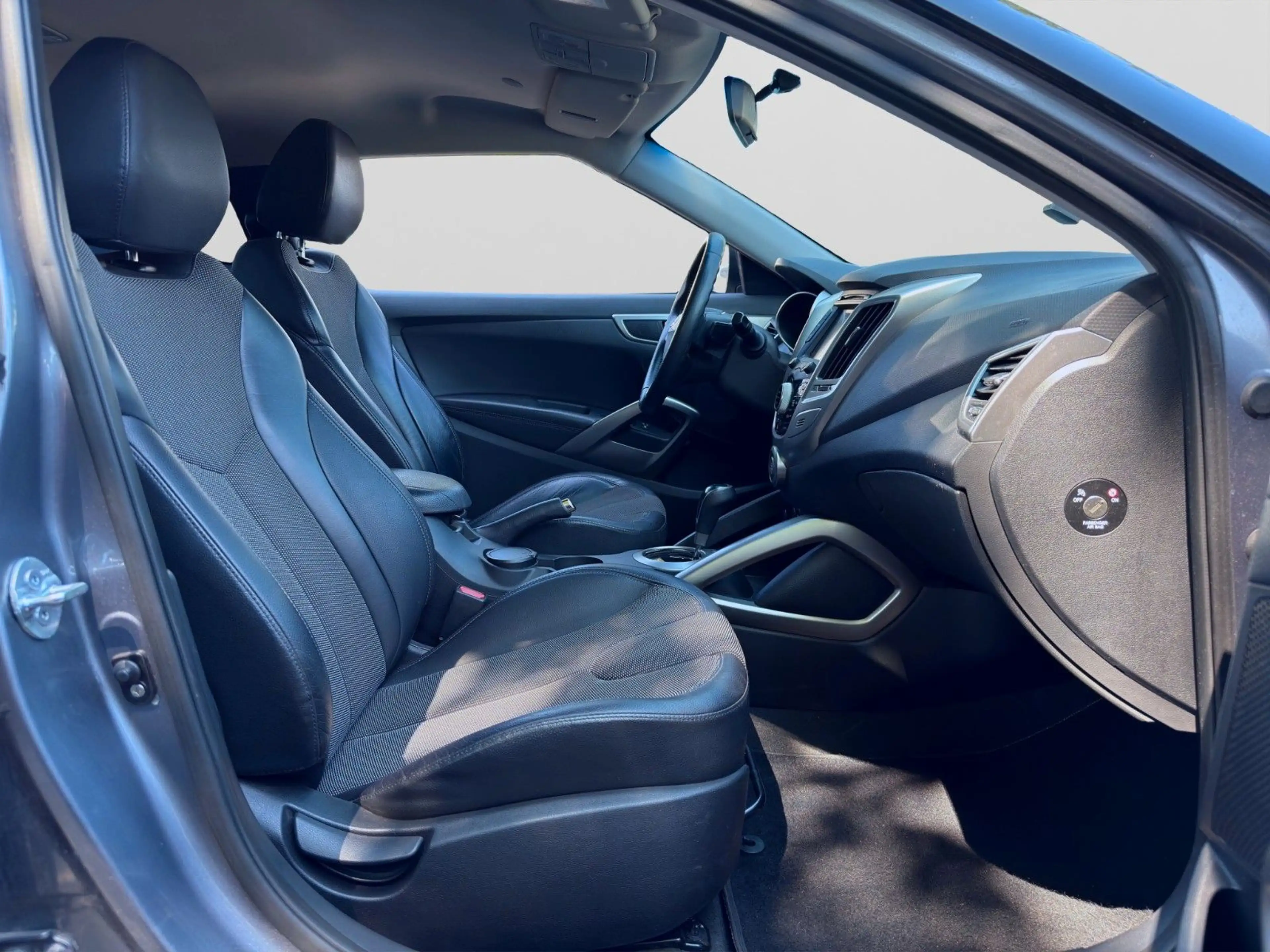 Hyundai VELOSTER Style/Klima/PDC/TEMP/72.000km — photo 12