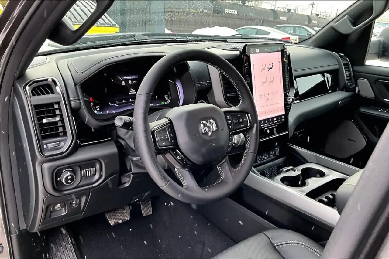 RAM 1500 снимка RAM 1500