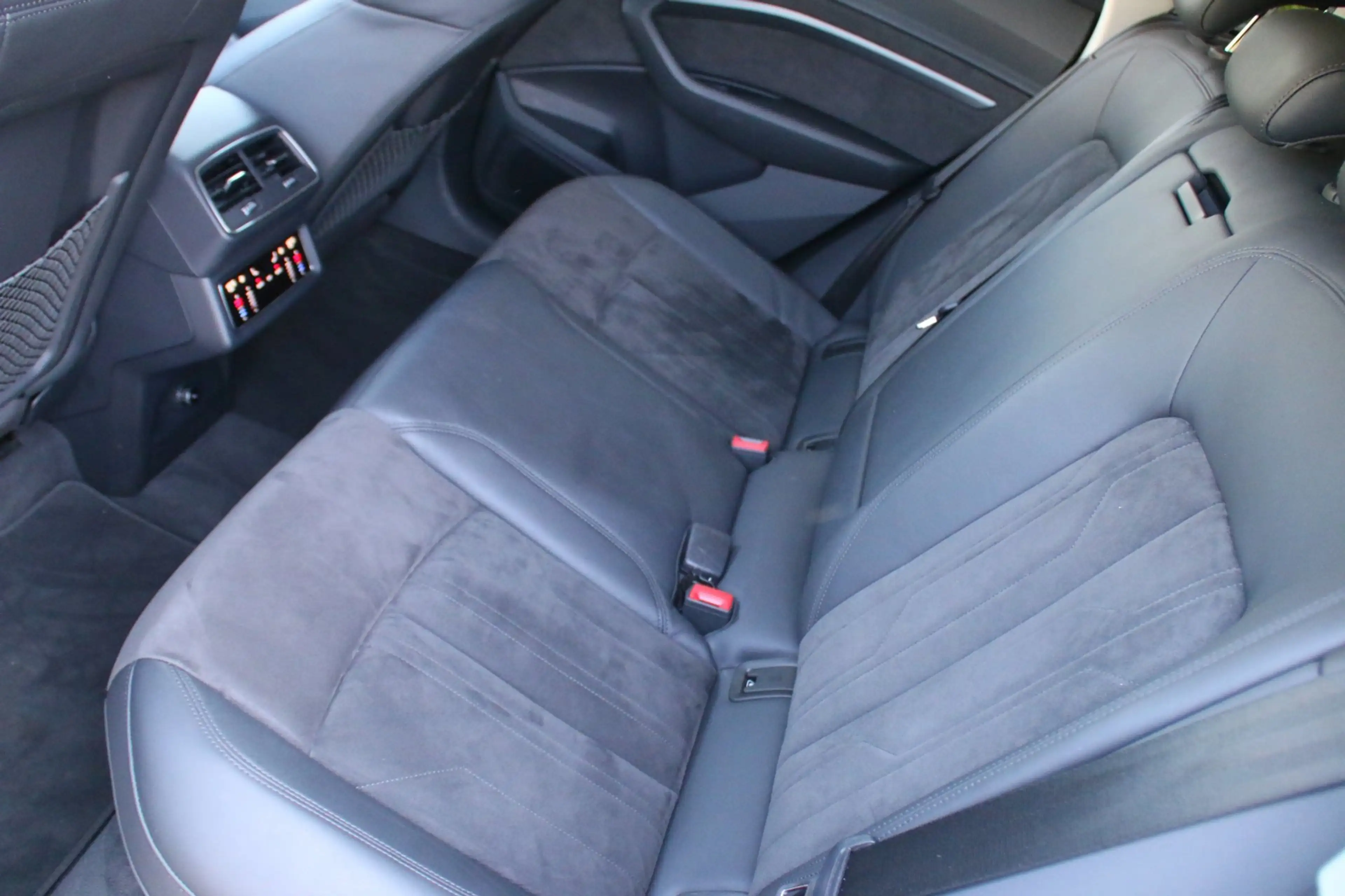 Audi e-tron E-tron 50 quattro Launch edition 71 kWh SOH 93,6% — photo 18