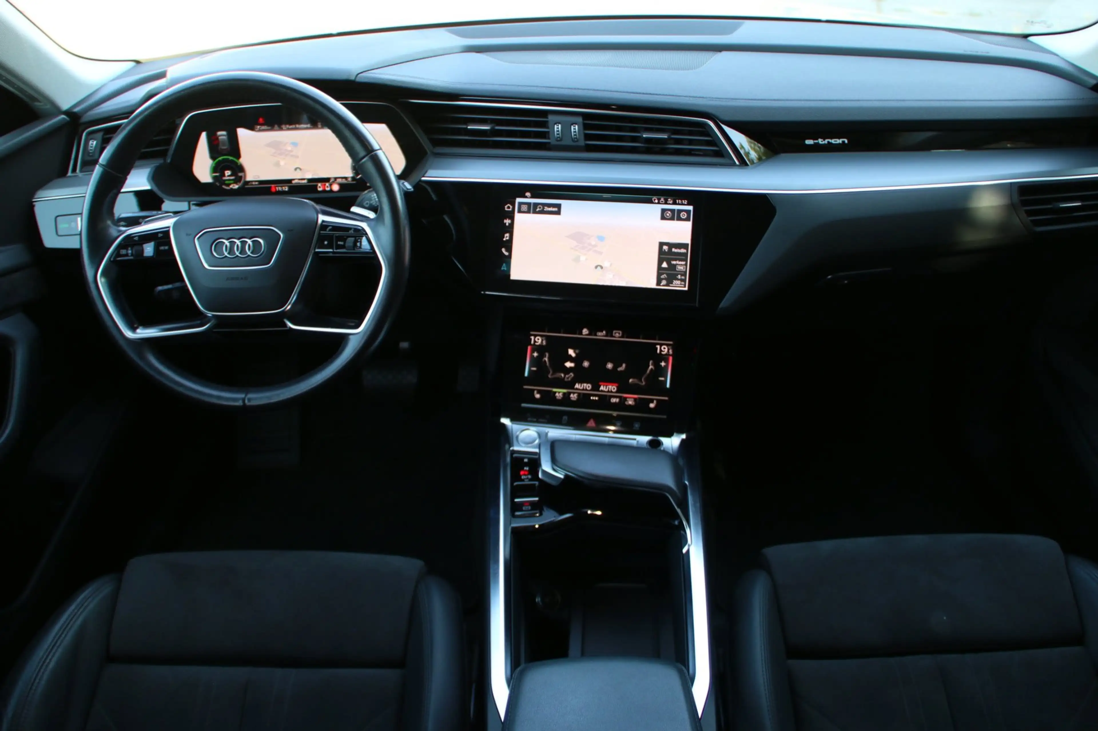 Audi e-tron E-tron 50 quattro Launch edition 71 kWh SOH 93,6% — photo 10