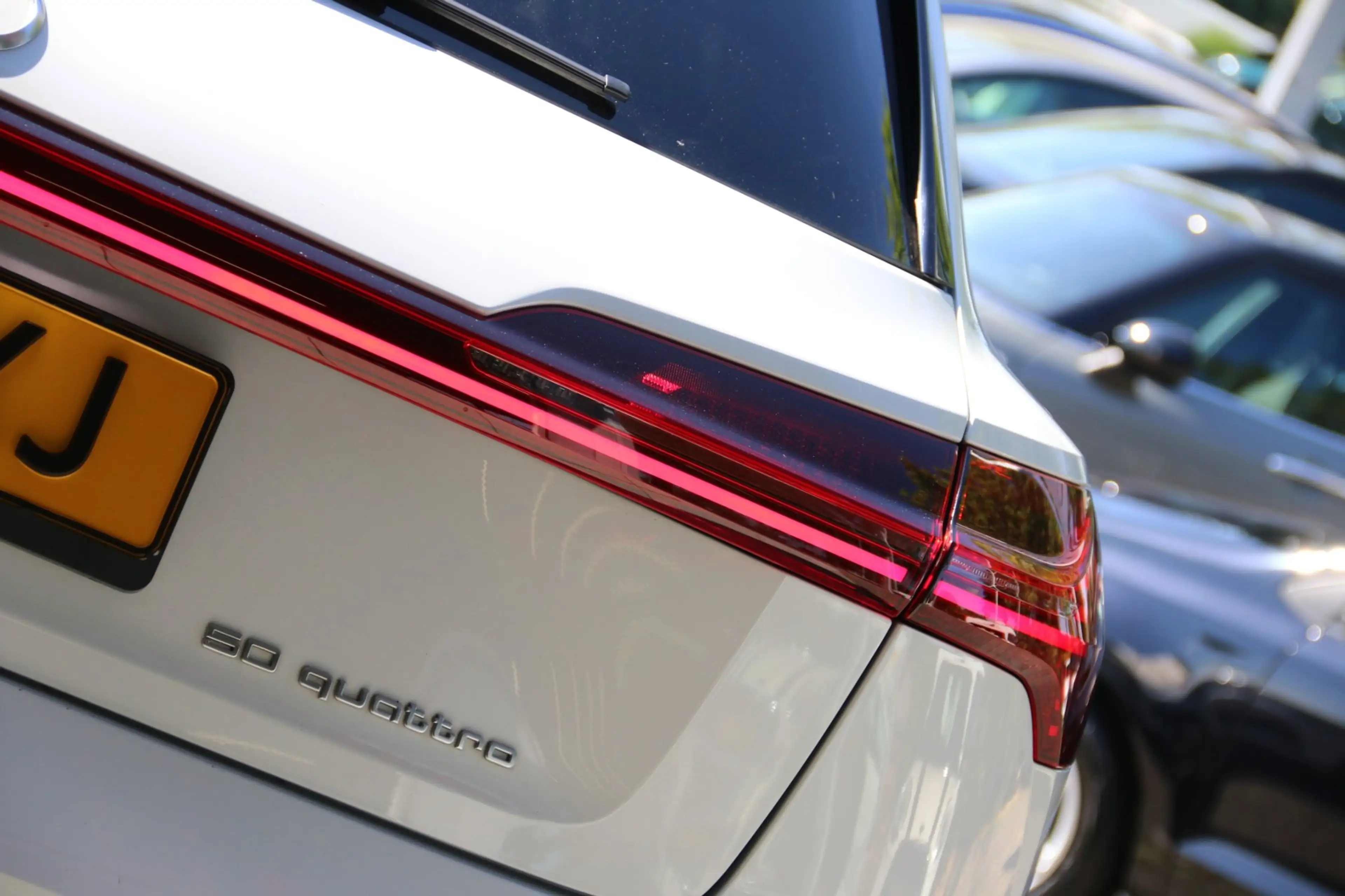 Audi e-tron E-tron 50 quattro Launch edition 71 kWh SOH 93,6% — photo 8
