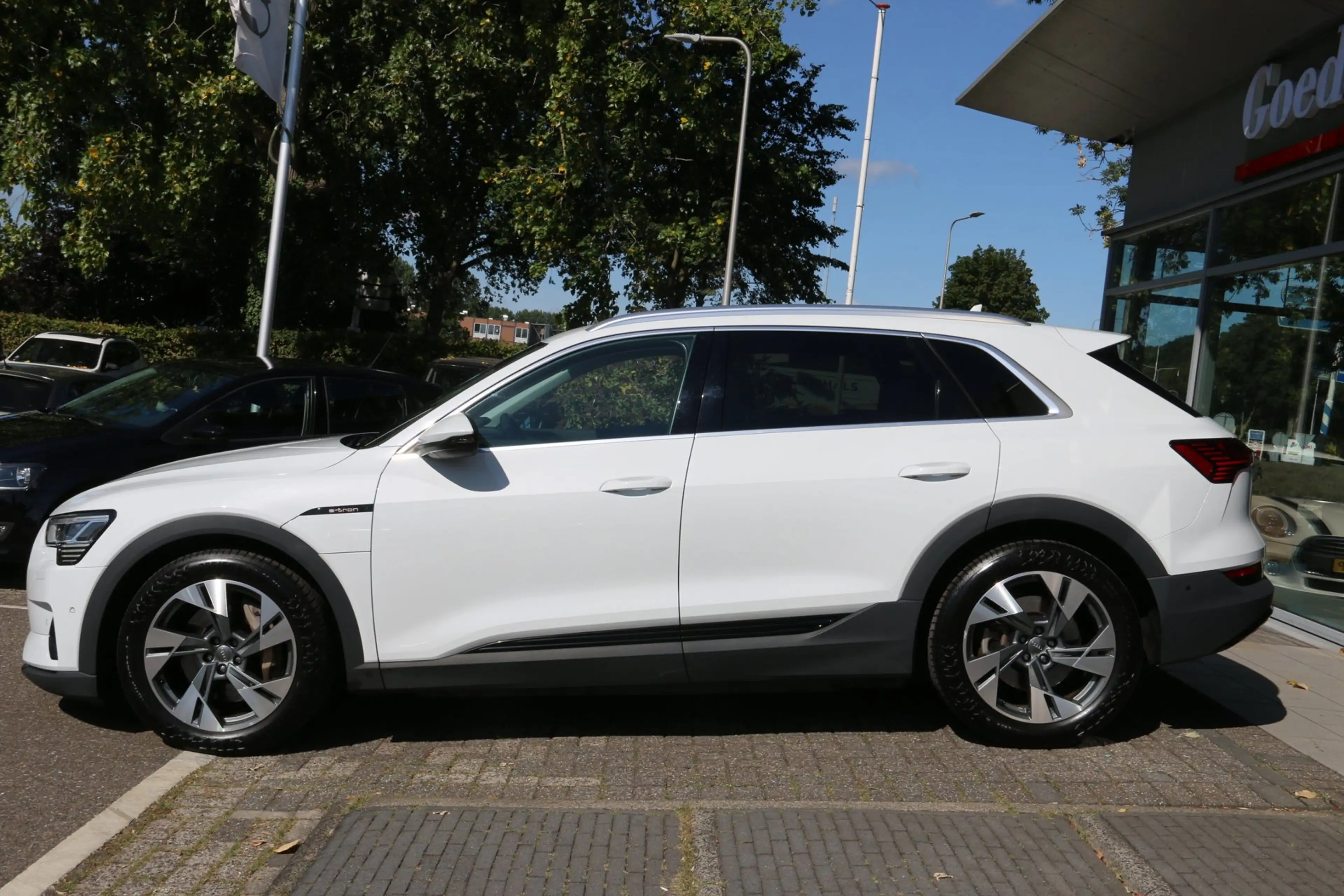 Audi e-tron E-tron 50 quattro Launch edition 71 kWh SOH 93,6% — photo 6
